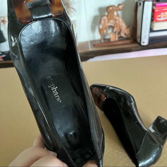 STEPHANE KELIAN Black Patent with Tortoise Buckle Block Heel - Picture 6 of 8